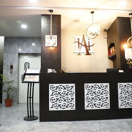 Hotel Ashoka Palace Ujjain Eksteriør billede