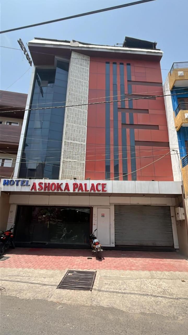 Hotel Ashoka Palace Ujjain Eksteriør billede