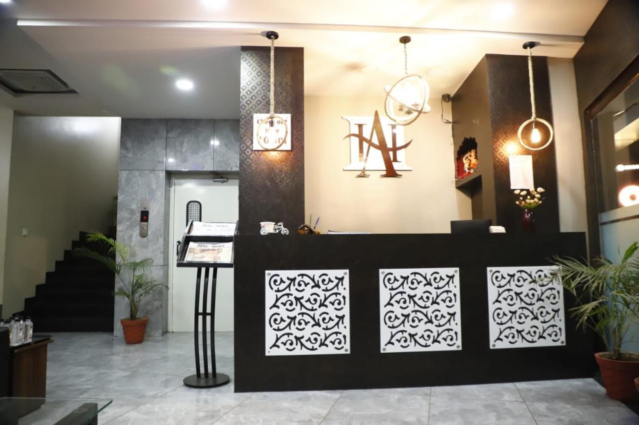 Hotel Ashoka Palace Ujjain Eksteriør billede