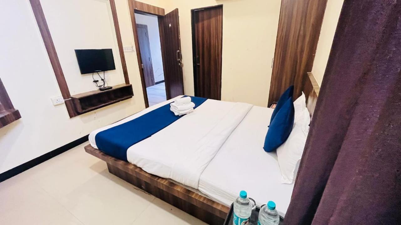 Hotel Ashoka Palace Ujjain Eksteriør billede