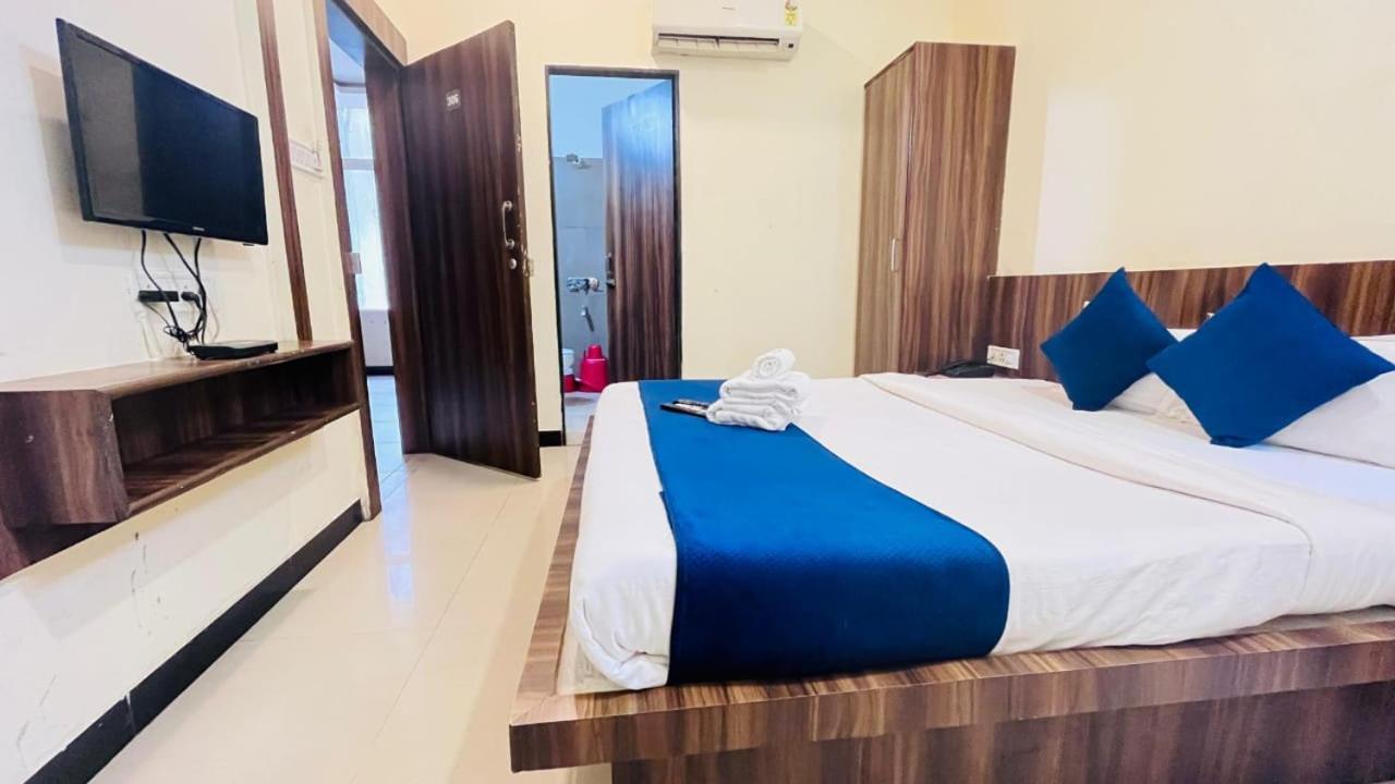 Hotel Ashoka Palace Ujjain Eksteriør billede