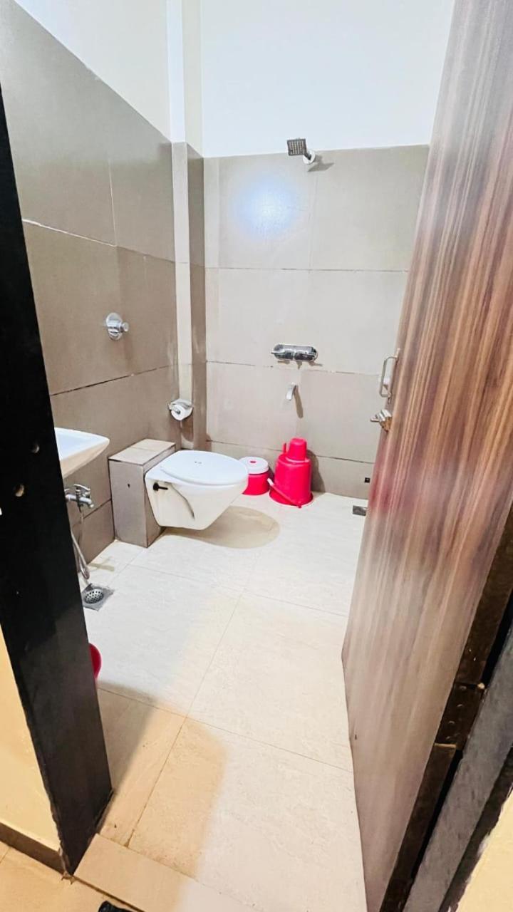 Hotel Ashoka Palace Ujjain Eksteriør billede