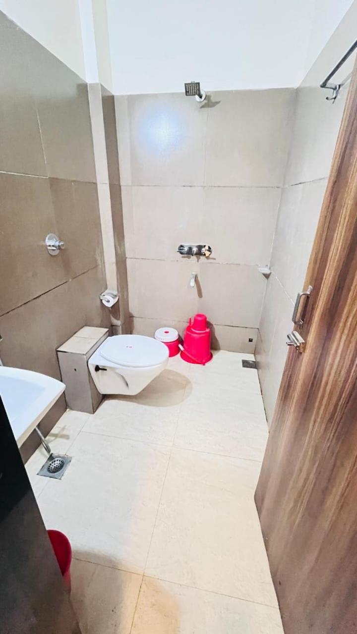 Hotel Ashoka Palace Ujjain Eksteriør billede