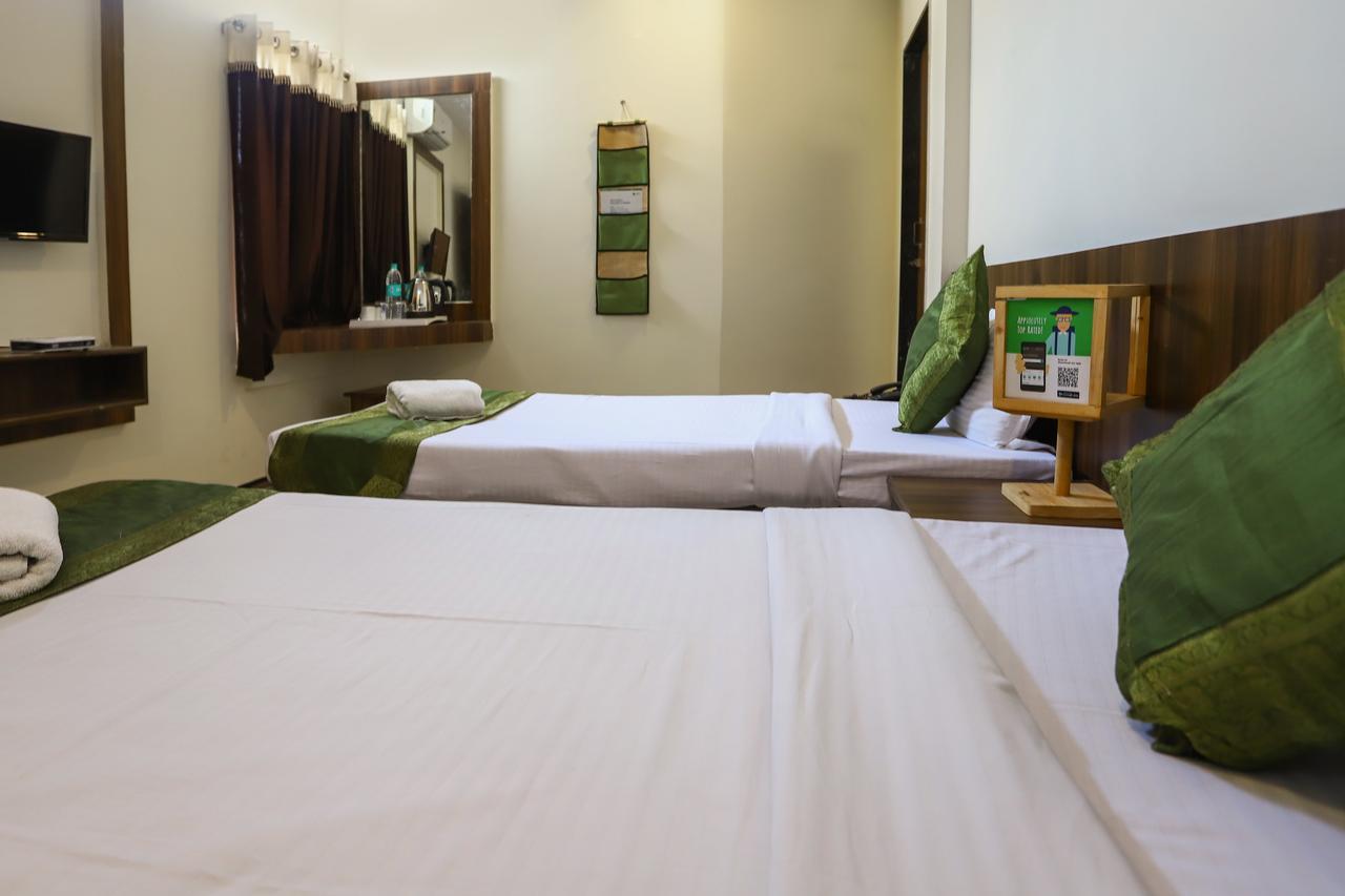Hotel Ashoka Palace Ujjain Eksteriør billede