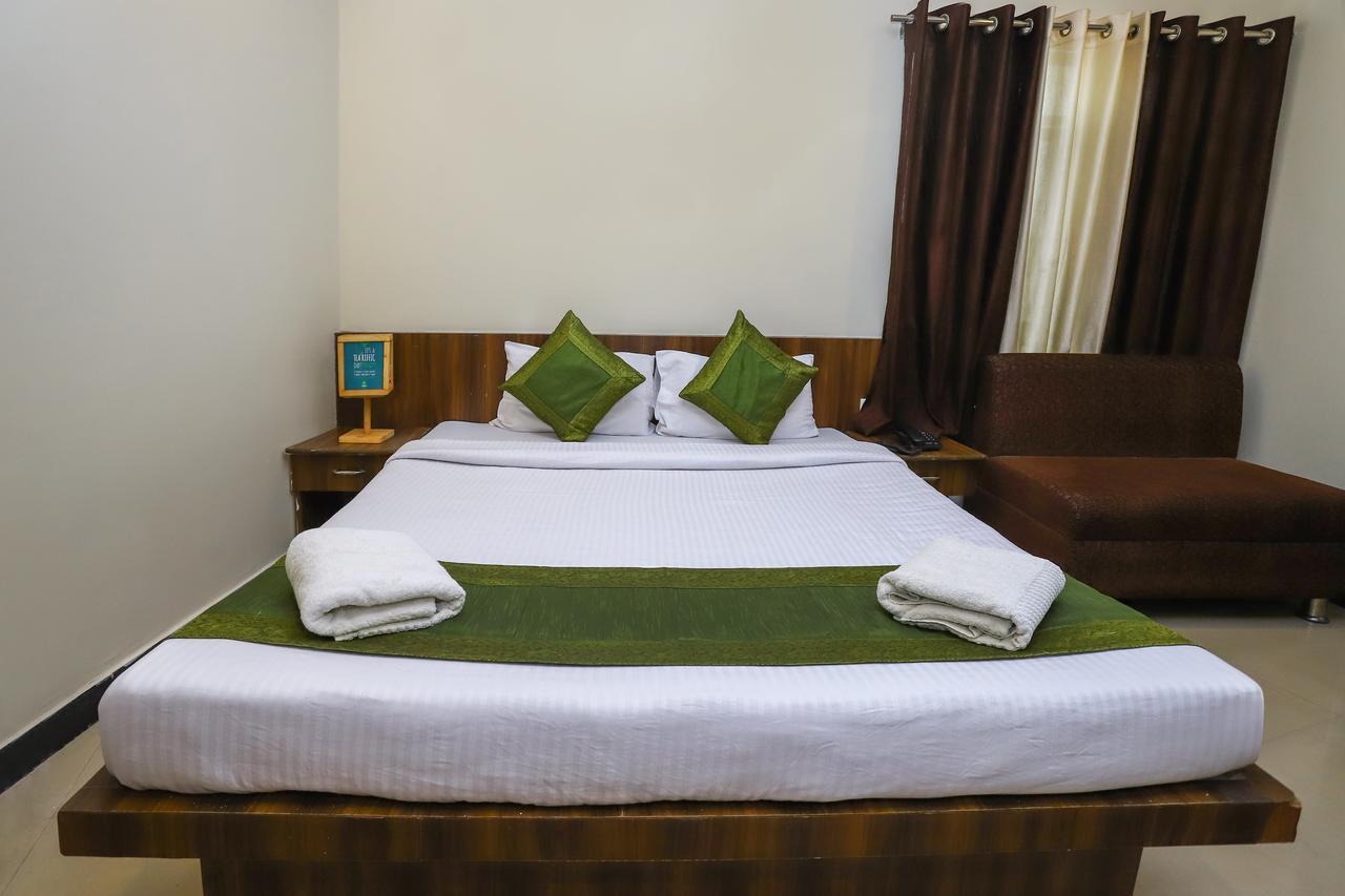 Hotel Ashoka Palace Ujjain Eksteriør billede