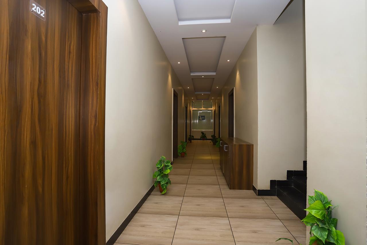 Hotel Ashoka Palace Ujjain Eksteriør billede