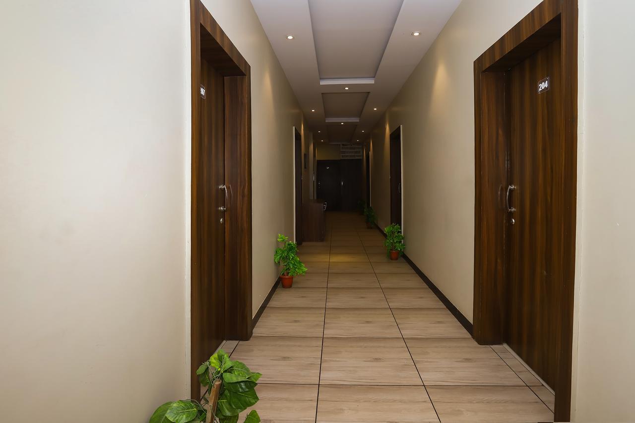 Hotel Ashoka Palace Ujjain Eksteriør billede