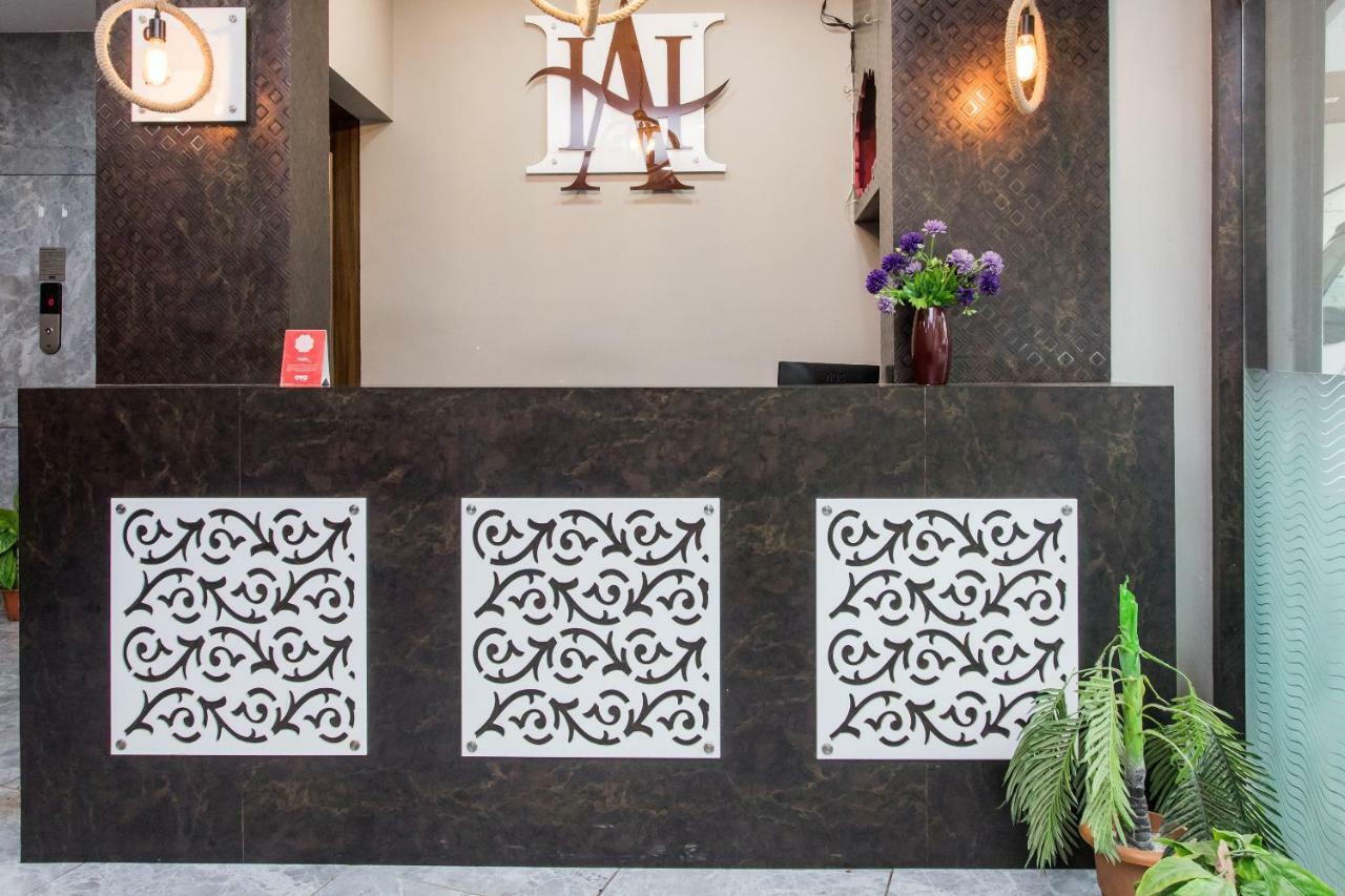 Hotel Ashoka Palace Ujjain Eksteriør billede